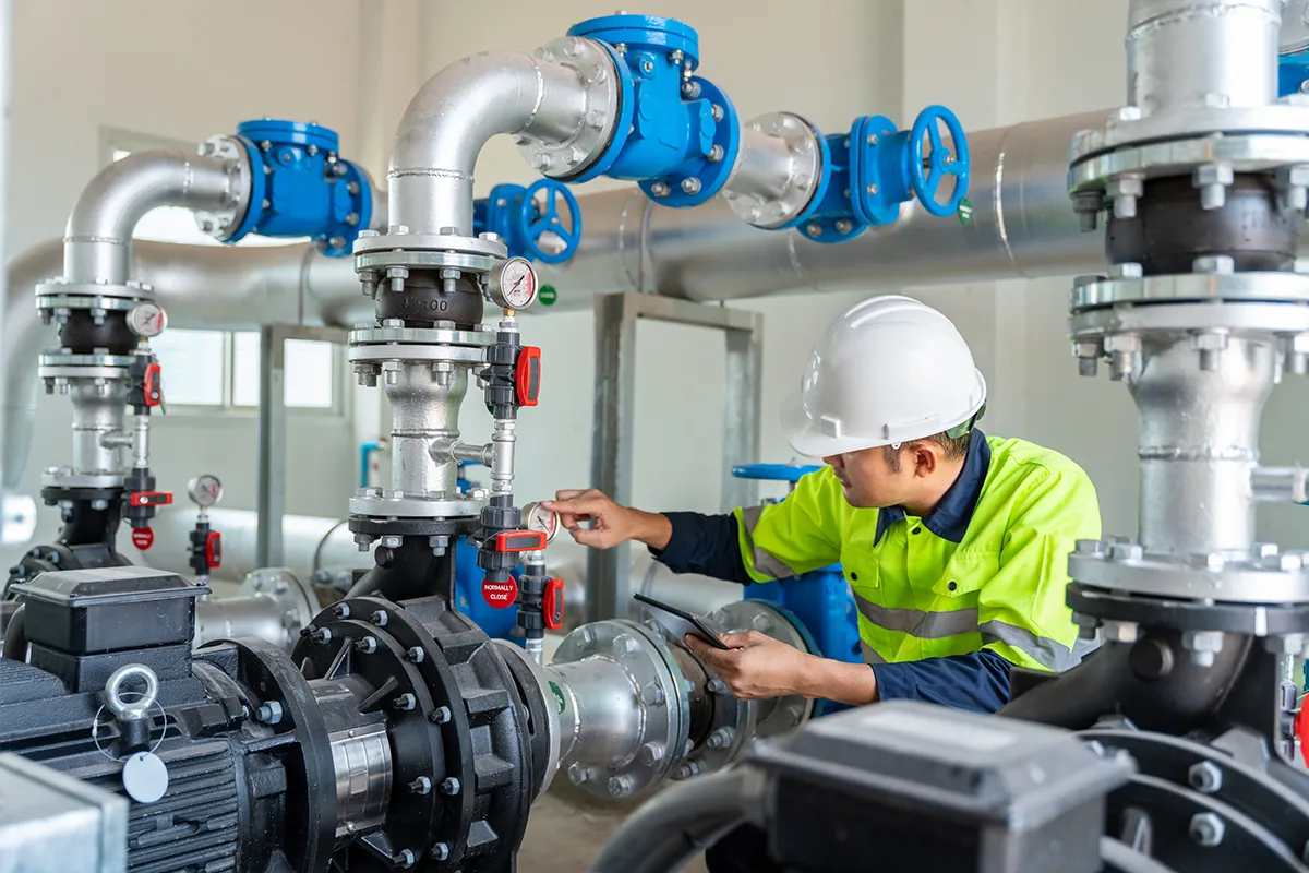 Service and maintenance for laboratory water purification units